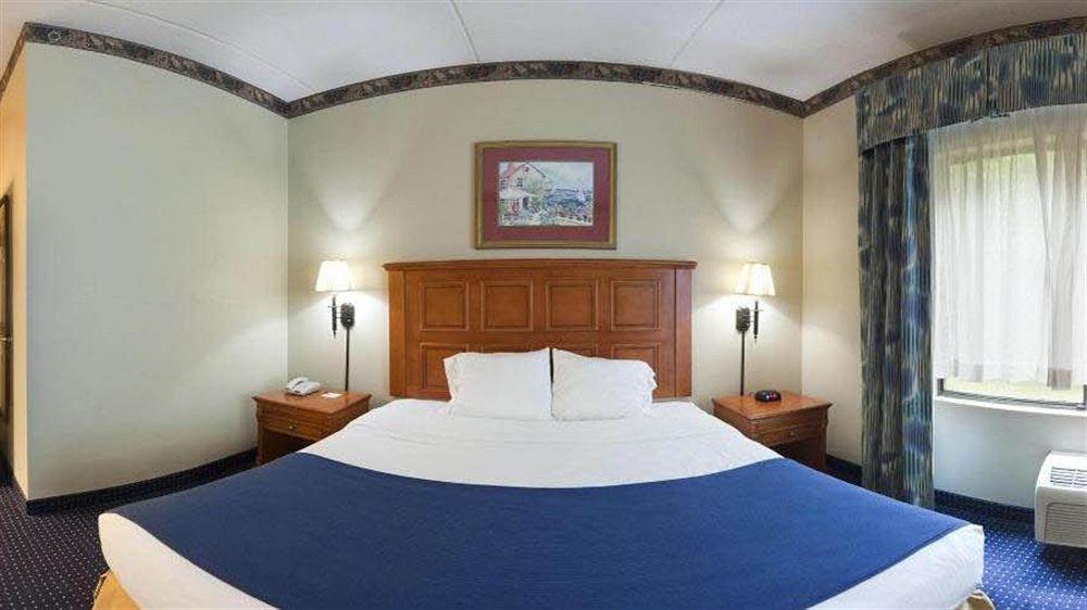 Georgetown Savannah Gateway Hotel & Suites מראה חיצוני תמונה