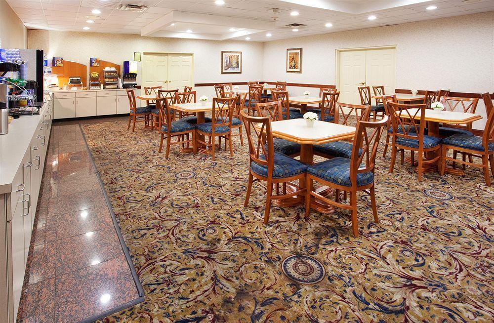 Georgetown Savannah Gateway Hotel & Suites מראה חיצוני תמונה